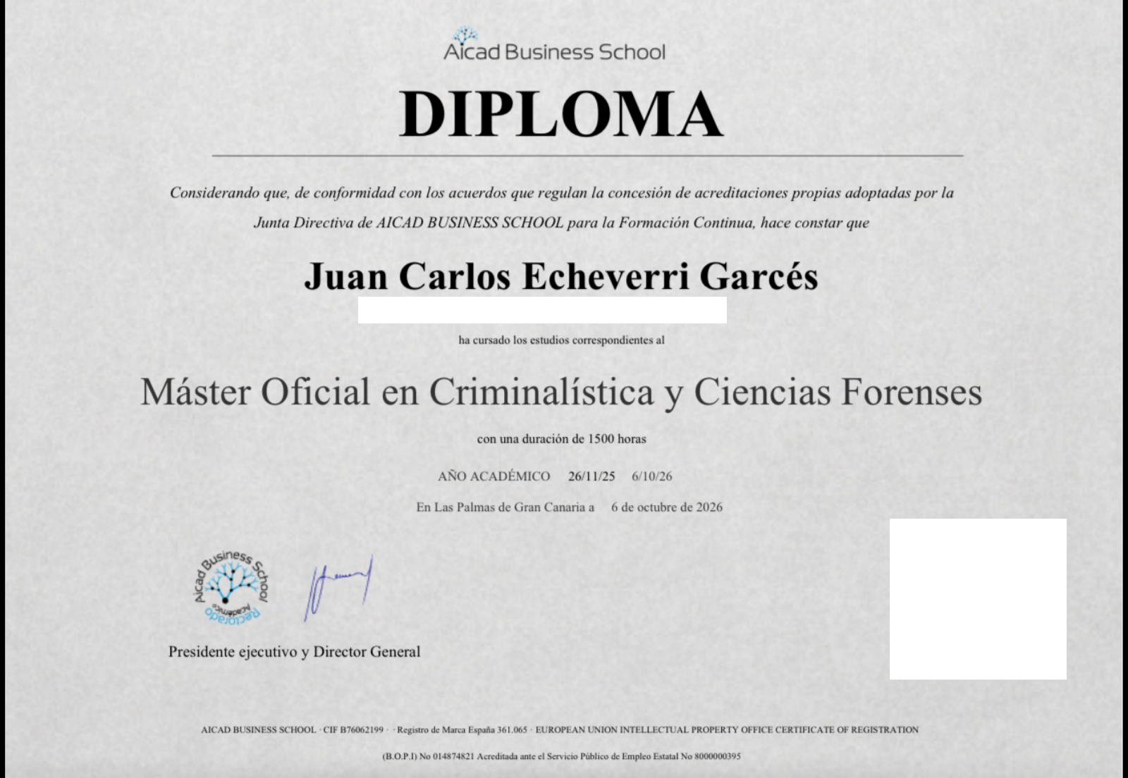 Diploma de Juan Carlos Echeverri Garcés en Criminalística y Ciencias Forenses, AICAD Business School, 2026. Copia pública con identificación y códigos reservados.